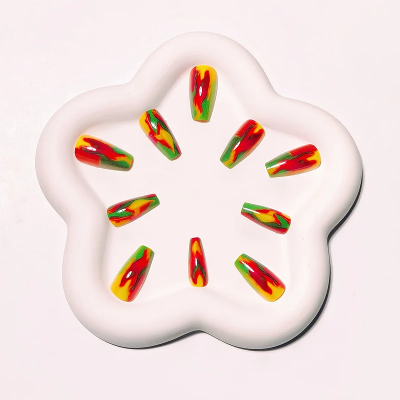Flammeninspiriert Nail Art