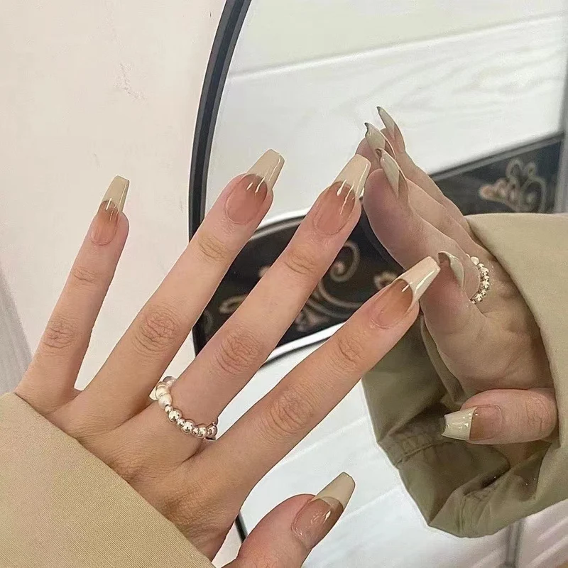 Elegante Ombre French Tip Press-On Nägel