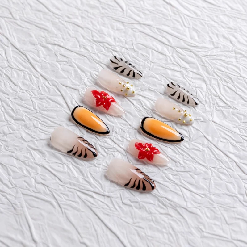 Künstlerisches florales Nail Art Set