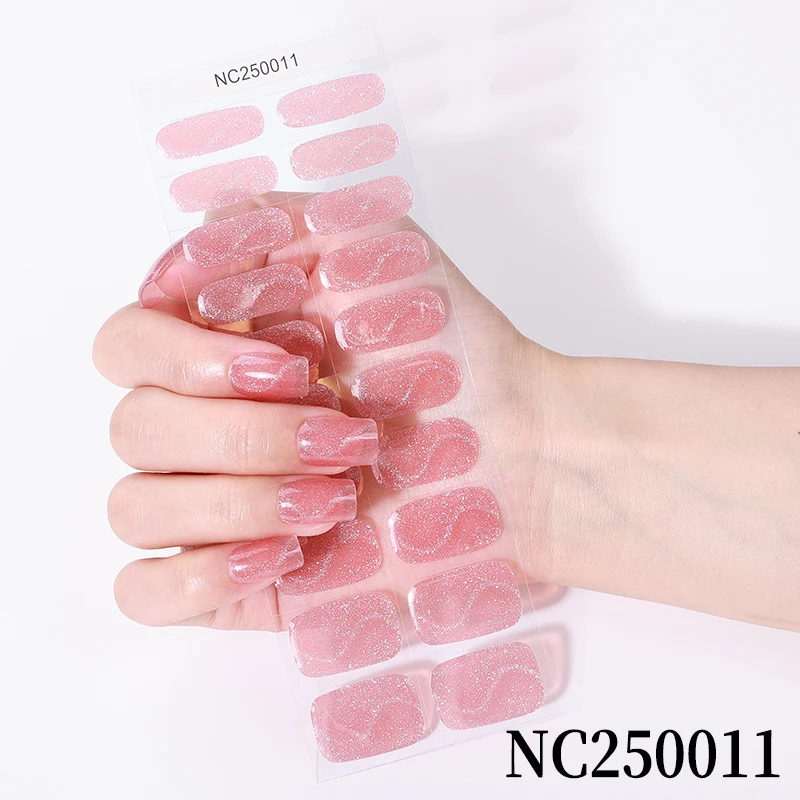 Stylische Nagelkunst Wraps