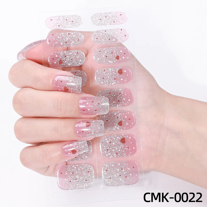 Funkelnde Nagelüberzüge