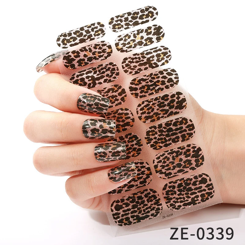 Künstlerische Blumen-Nagelaufkleber
