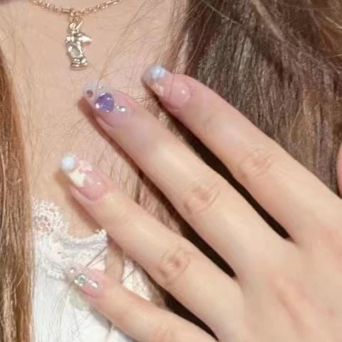 Dekorativer Press-On Nagelset