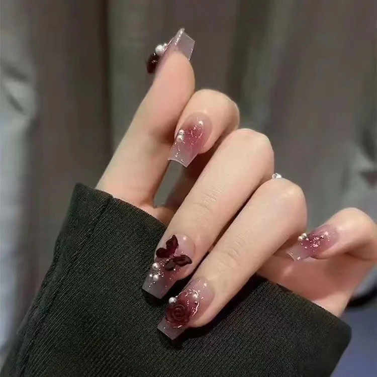 Dekorative Nagelkunst