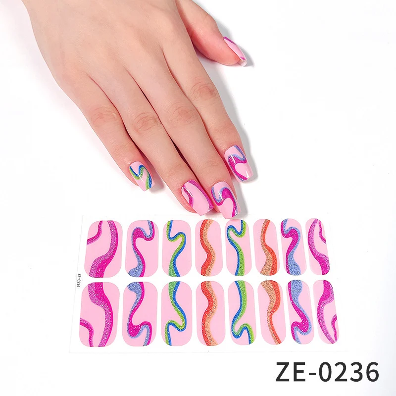Dekorative Nagelfolie-Wickel