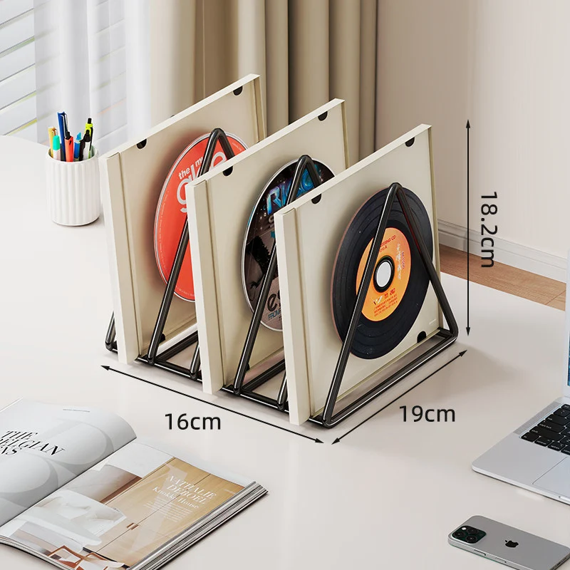 Dreieckiger Metall-Desktop-Vinyl- und LP-Teiler-Organizer mit rutschfester Basis