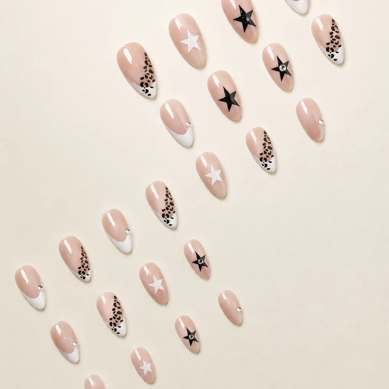 Künstlerisches Stiletto Druck-Ziegel Nageldesign