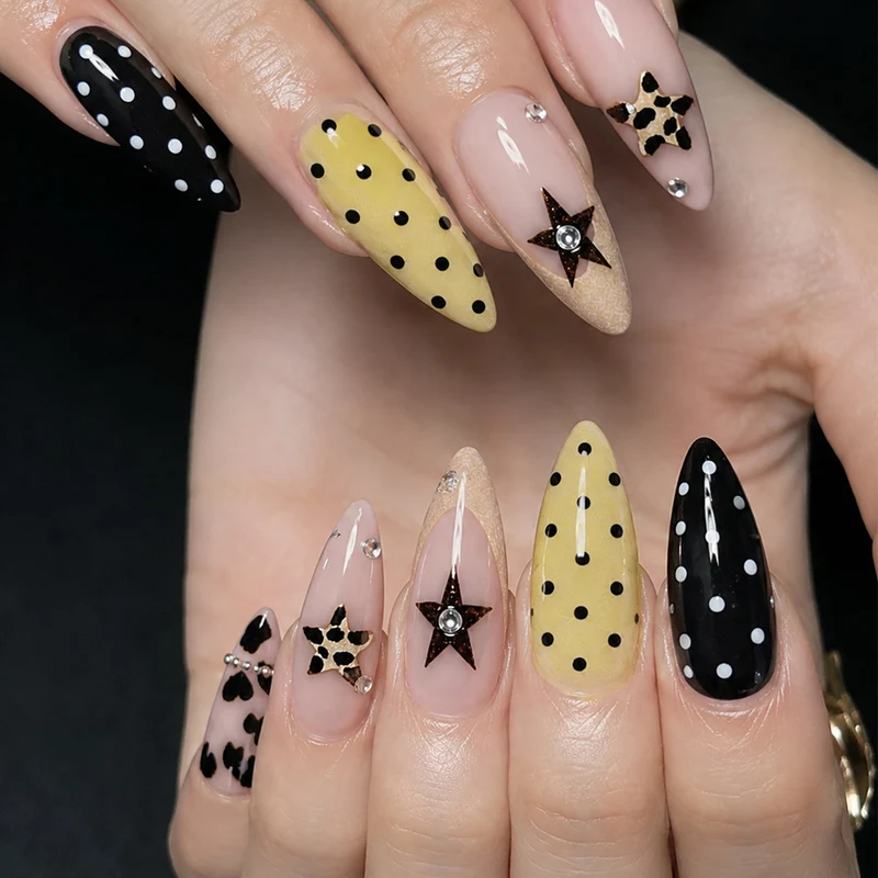 Künstlerische Press-On Nagelkollektion