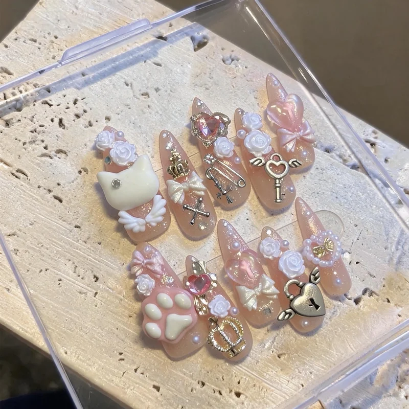 Launische Charakter-Themen 3D Press-On Nagelkunstset