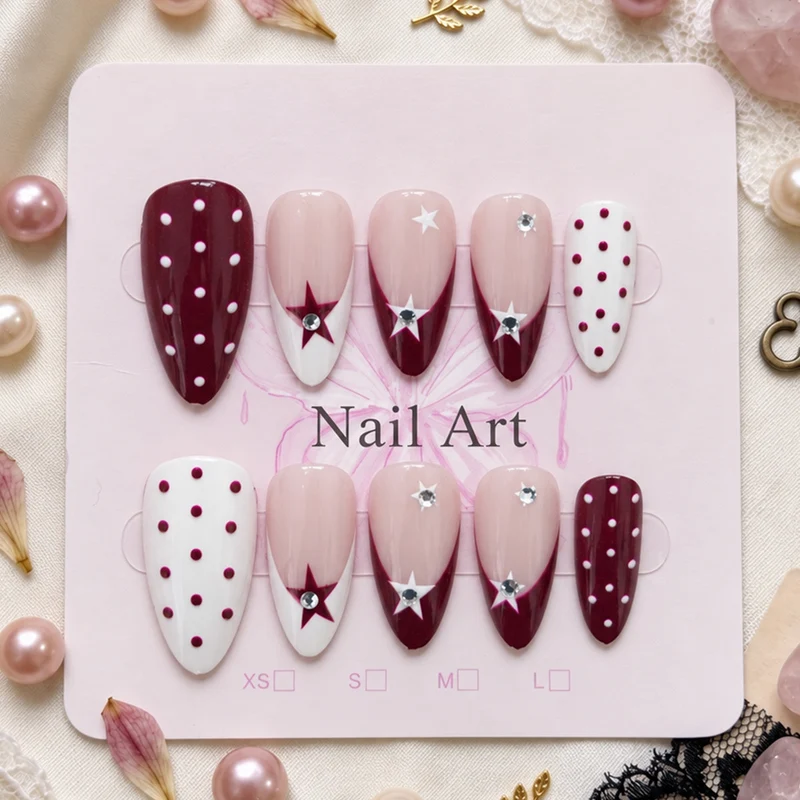 Dekoratives Press-On Nagelkunst Set