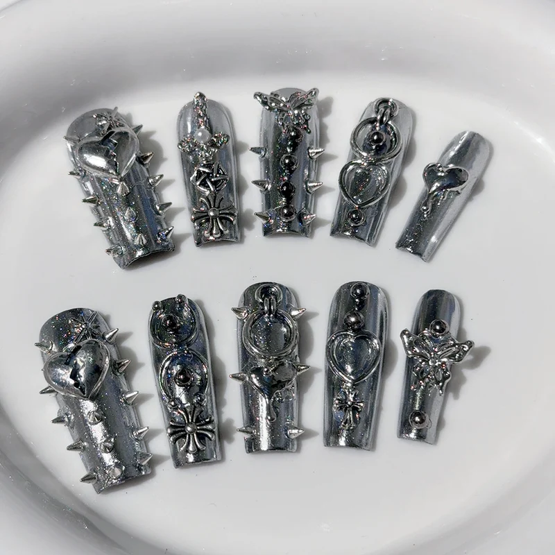 Gothic-inspiriertes metallisches Nagelkunstset