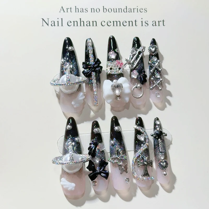 Gothic-inspirierte dekorative Press-On-Nagel-Set