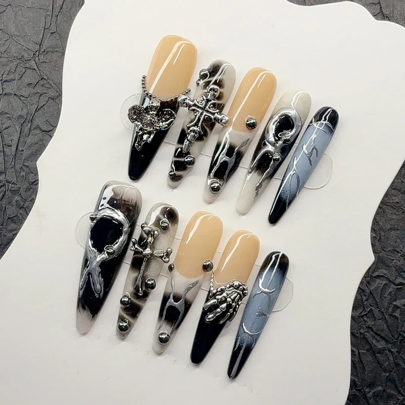 Gothic-inspirierte dekorative Press-On-Nagel-Set
