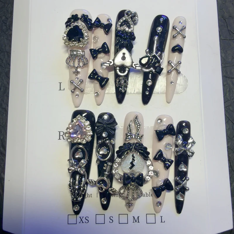 Gothic-inspirierte dekorative Press-On-Nagel-Set