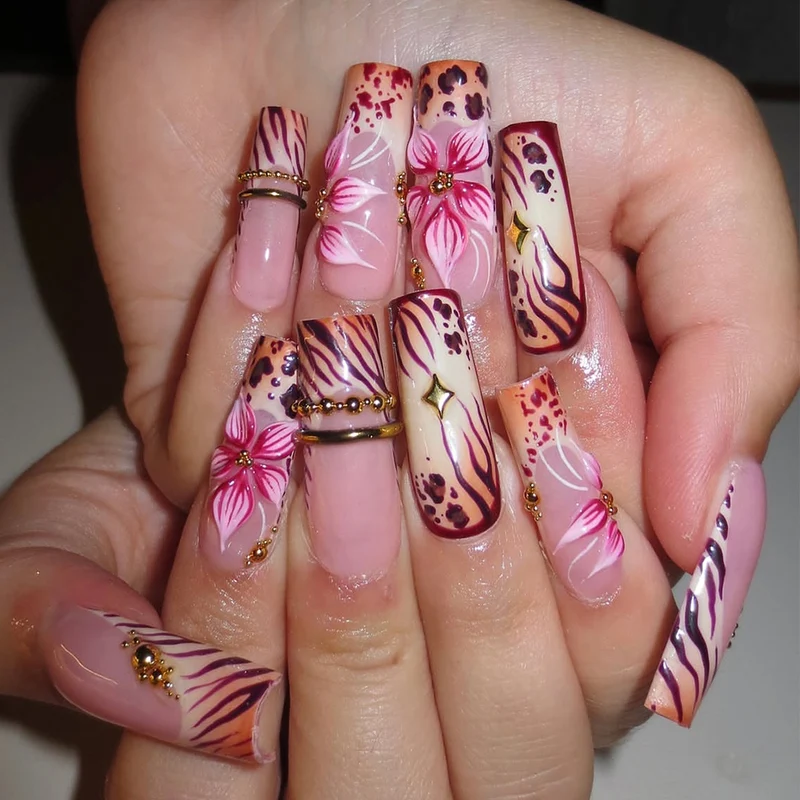 Dekoratives Künstlerisches Nageldesign