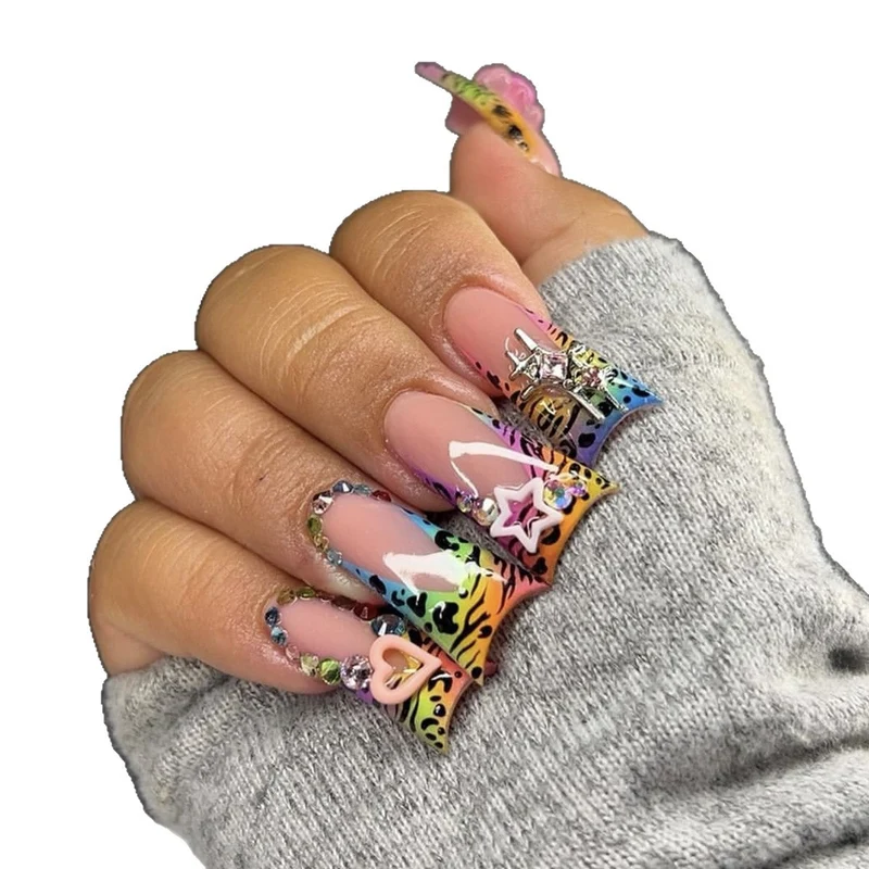Dekorative Acryl Nagelkunst