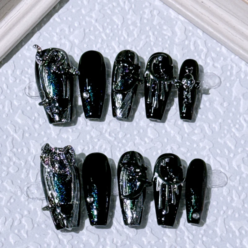 Gothic Chrome Press-On Nail Set