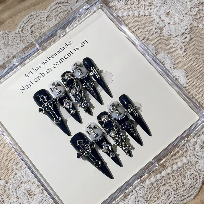 Gothic-Themen Press-On Nail Art Set