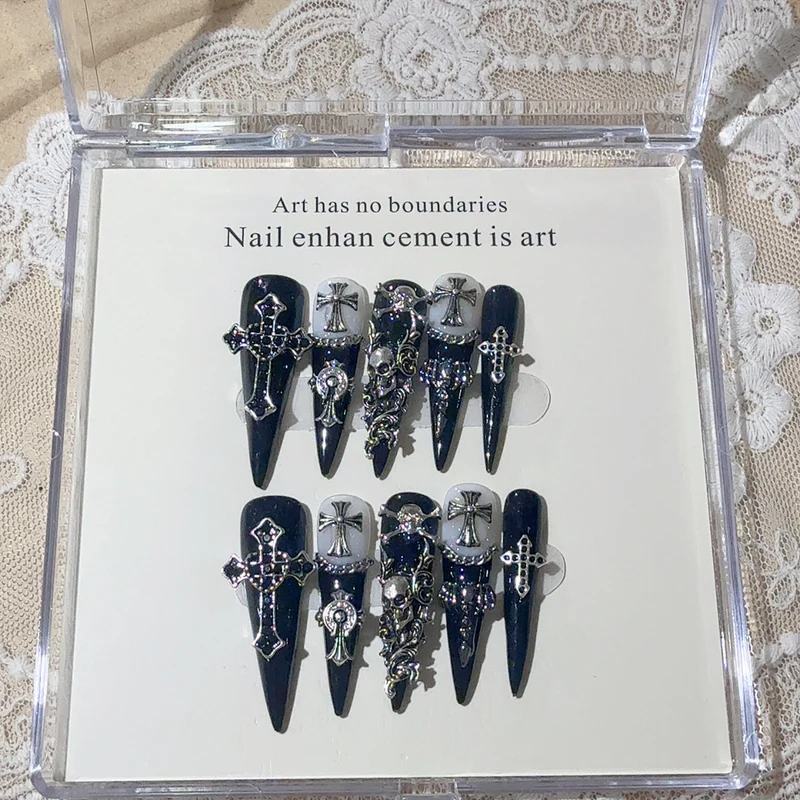 Gothic-Themen Press-On Nail Art Set