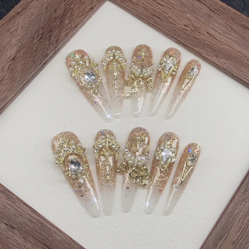 Glitzerndes dekoratives Press-On-Nagelkunst-Set