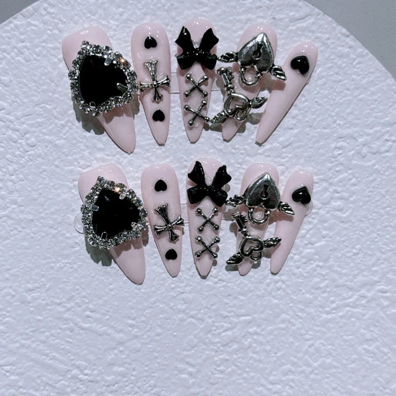 Glamouröse Nagelkunst Verlängerungen