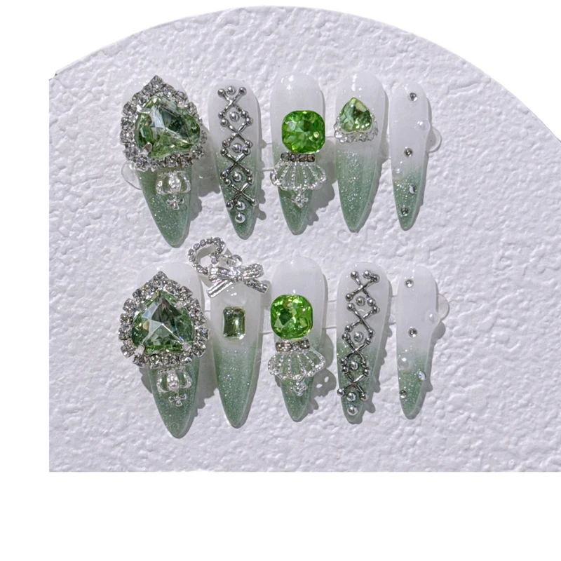 Glamouröse Nagelkunst Verlängerungen