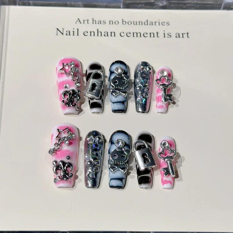 Künstlerische Press-On Nagelspitzen