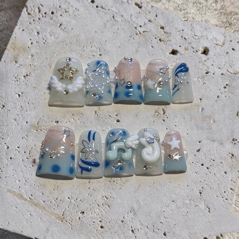 Dekoratives thematisches Press-On Nail Art Set