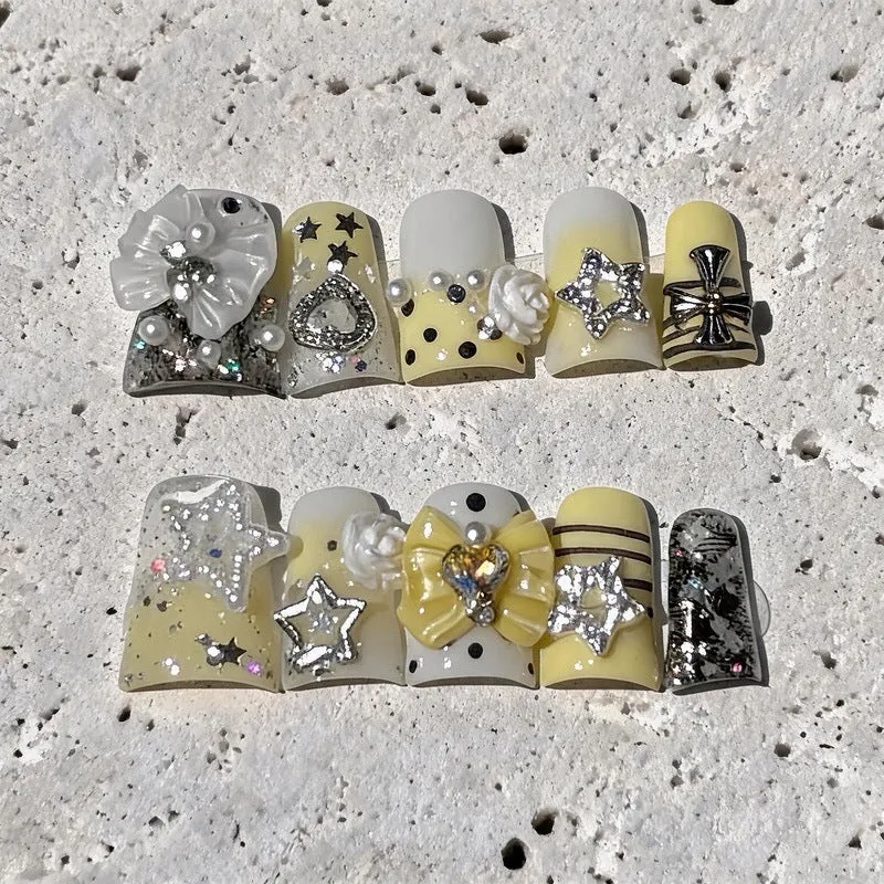 Dekoratives Stern-verzierte Press-On Nagelset