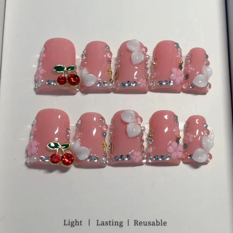 Dekorativer Floral Press-On Nagelset