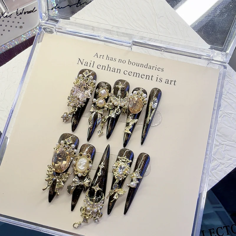 Dekorative Artikulierte Press-On Nail Set