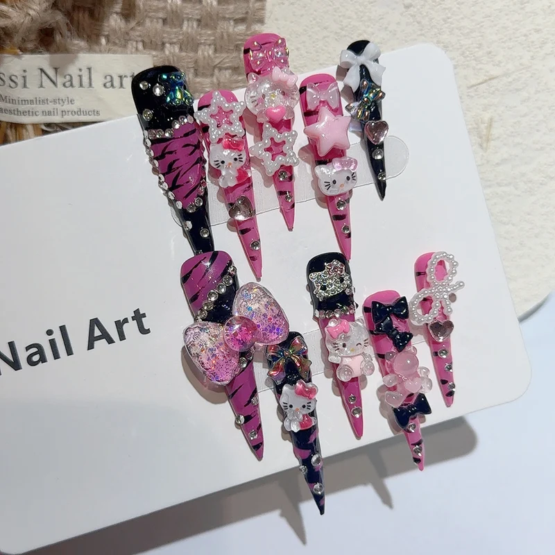 Dekoratives Press-On Nagelkunst-Set