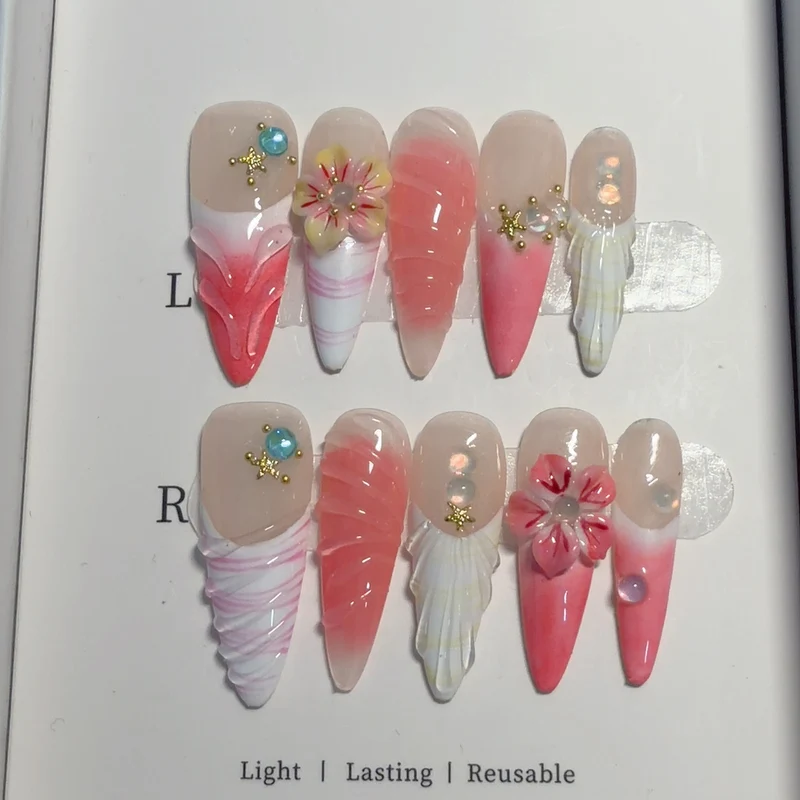 Kreatives 3D Floral Press-On Nagelkunst-Set