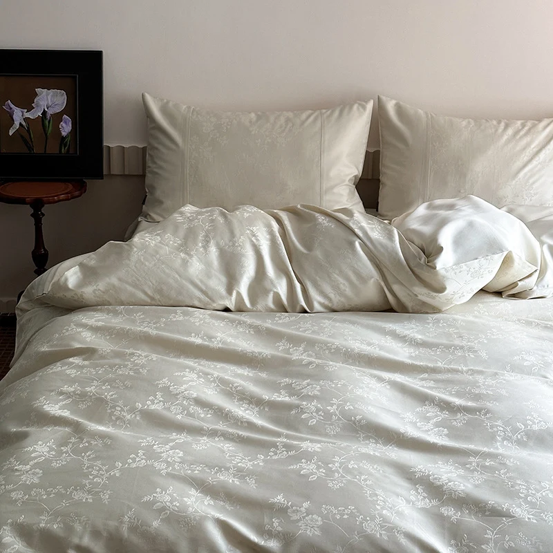 Premium-Bettbezug-Garnitur aus Baumwollsatin mit gewebtem Wellenjacquard und Koi-Stickerei