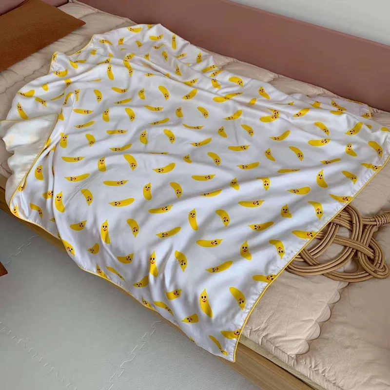 Kuschelige Baby-/Kinderdecke aus weicher Mikrofaser mit fröhlichem Bananen-Print