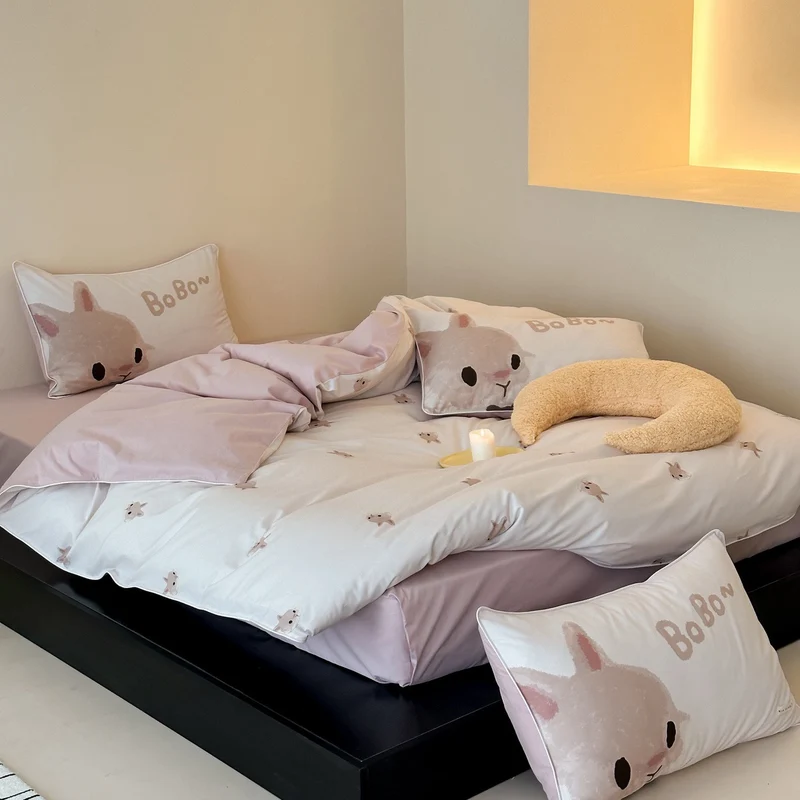 Kinder-Bettwäschegarnitur mit Panda-Motiv aus Baumwollsatin und liebevoller Applikation
