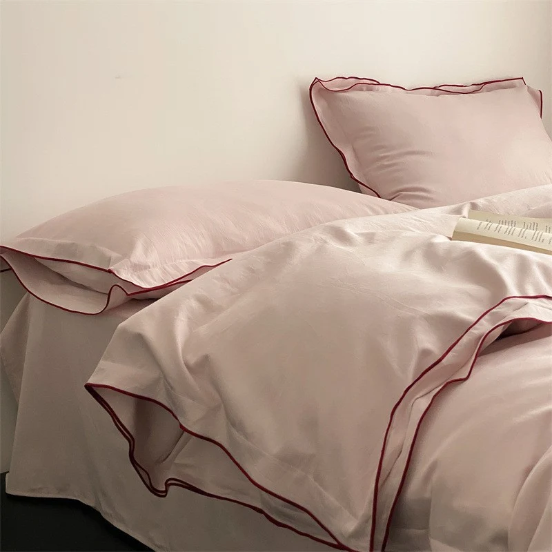 Luxuriöses Bettwäsche-Set aus Satin-Mikrofaser mit feiner Paspelierung