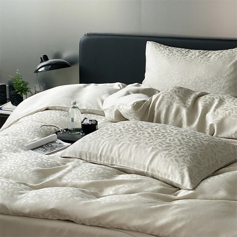 Luxuriöse Satin-Bettwäschegarnitur mit Jacquard-Leopardenmuster und seidig-mattem Finish