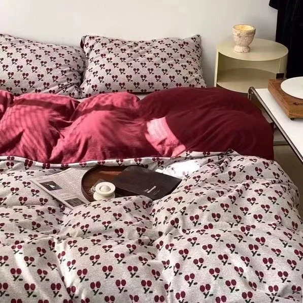 Gemütliche Flanell-Bettwäsche-Garnitur mit minimalistischem Baummotiv und Wendefunktion