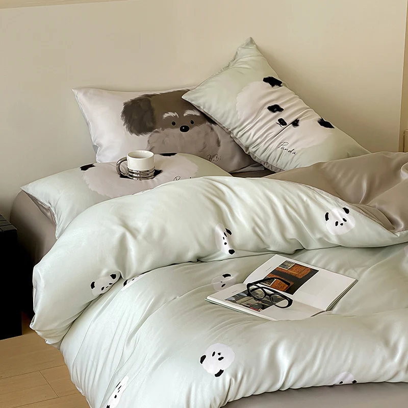 Wendbare Baumwollsatin-Bettgarnitur mit minimalistischen Panda-Gesichtern