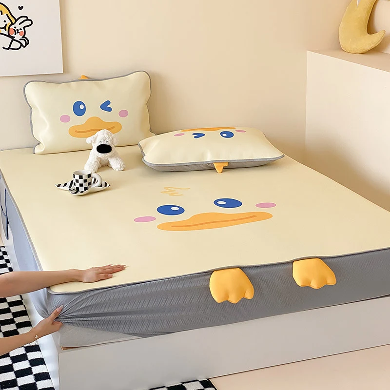 Wasserdichte Kinder-Matratzenauflage mit rutschfester Spannhusse & niedlichen Cartoon-Tiermotiven