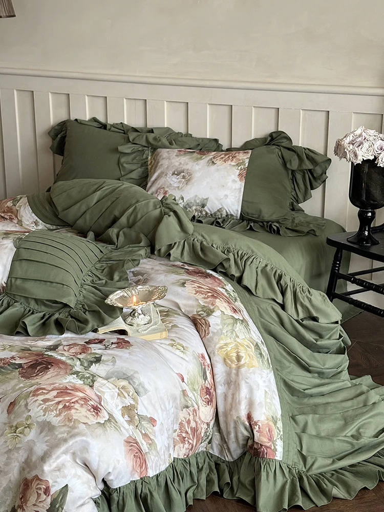 Luxuriöses Bettwäsche-Set aus Baumwollsatin mit Rüschen und Vintage-Rosenmuster