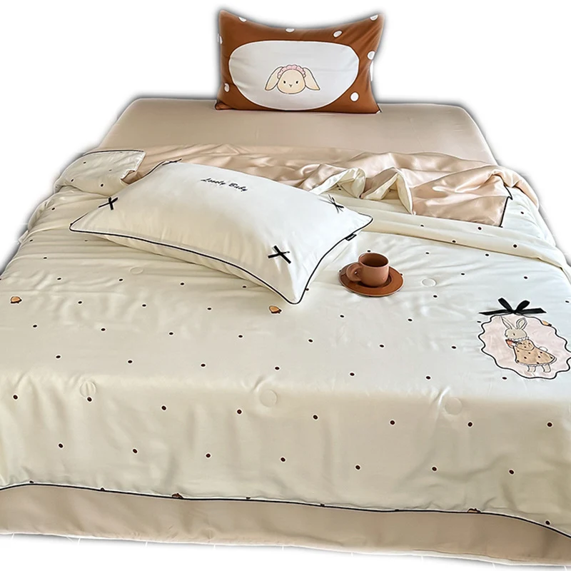 Bettwäsche-Set aus hautfreundlichem Baumwollsatin mit gesticktem Hasenmotiv & Punktdessin