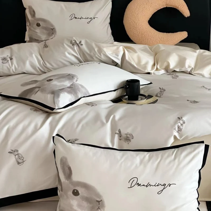 Baumwollsatin-Bettbezug-Set mit Aquarell-Katzenmotiv und kontrastierender Paspel