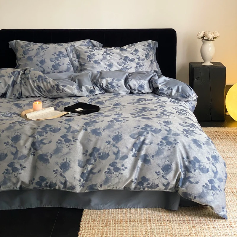 Luxuriöses Bettwäsche-Set aus Satin mit dezentem Blumenjacquard