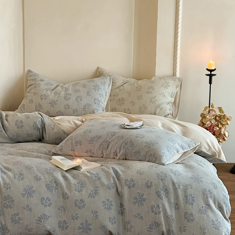Leichte Baumwoll-Musselin Bettwäsche-Garnitur mit Vintage-Blumenmuster und Wendeoptik