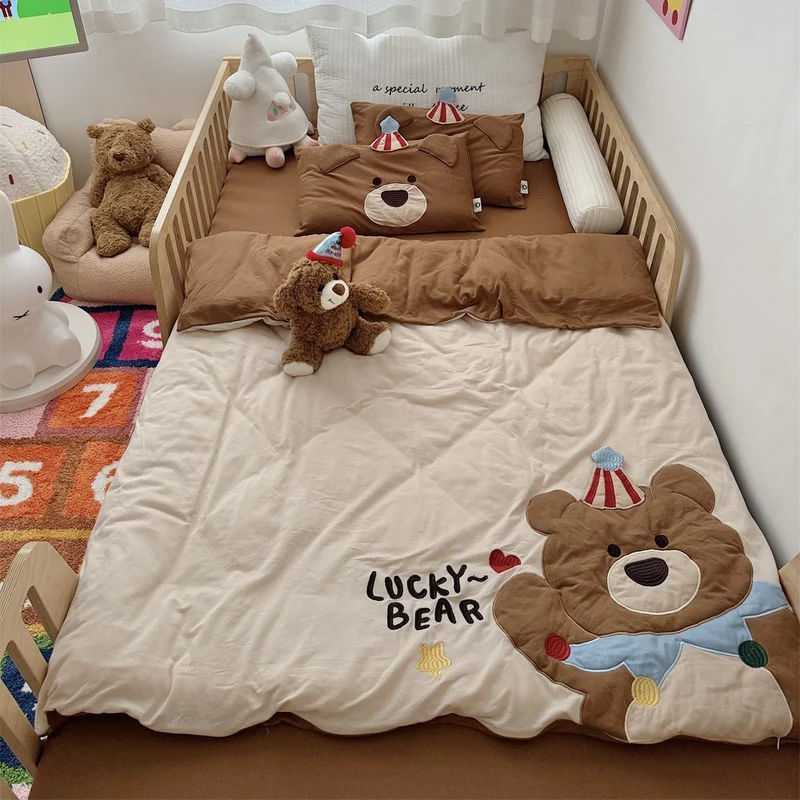 Kinder-Bettwäschegarnitur mit niedlicher Bären-Applikation und weicher Microfaser