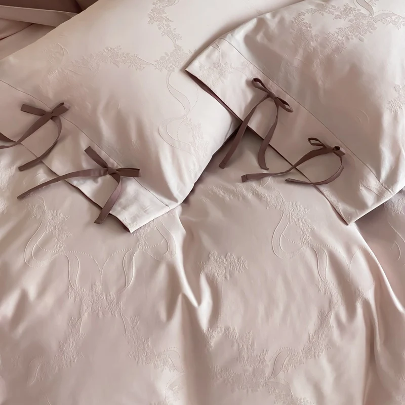 Elegantes Baumwollsatin-Bettwäscheset mit Wendefunktion und Bindebändern