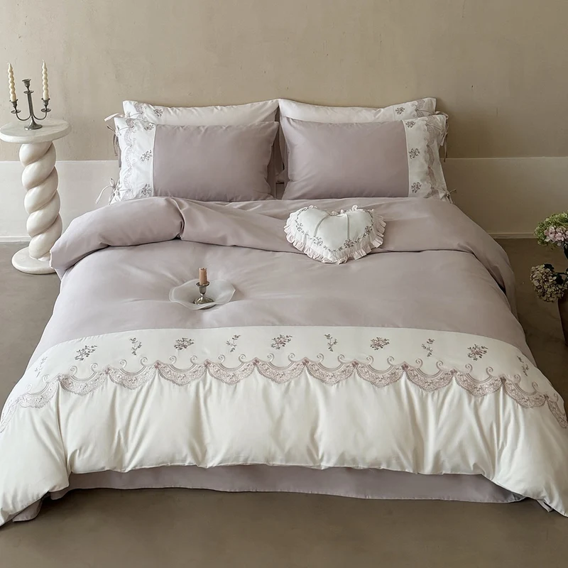 Luxuriöses besticktes Satin-Bettwäscheset mit Rüschensaum