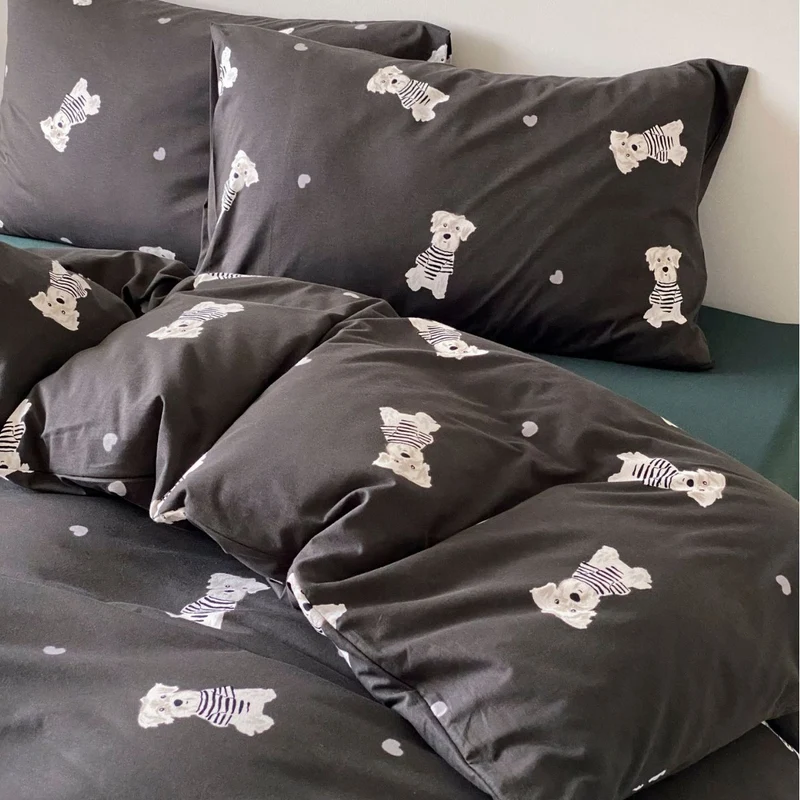 Flauschiges Baumwoll-Bettwäsche-Set mit nostalgischem Schaukelpferd-Muster